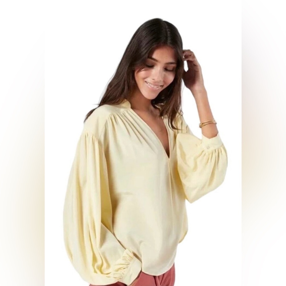 Joie Lasha Long Sleeve Custard Color 100% Silk Blouse size Large - Picture 2 of 7